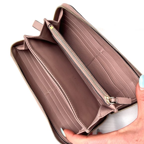 AUC VALENTINO GARAVANI Rockstud ZIP AROUND WALLET - Picture 2 of 14